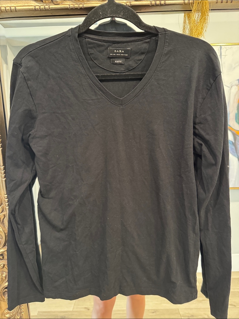 Zara Black V-Neck Long Sleeve Tee – Men's Basic Layer
